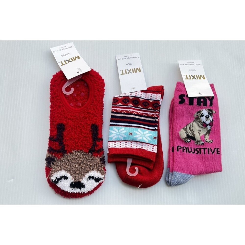 3 Mix it Pawsitive Red Holiday crew Socks and holiday slippers Shoe Size 4-10